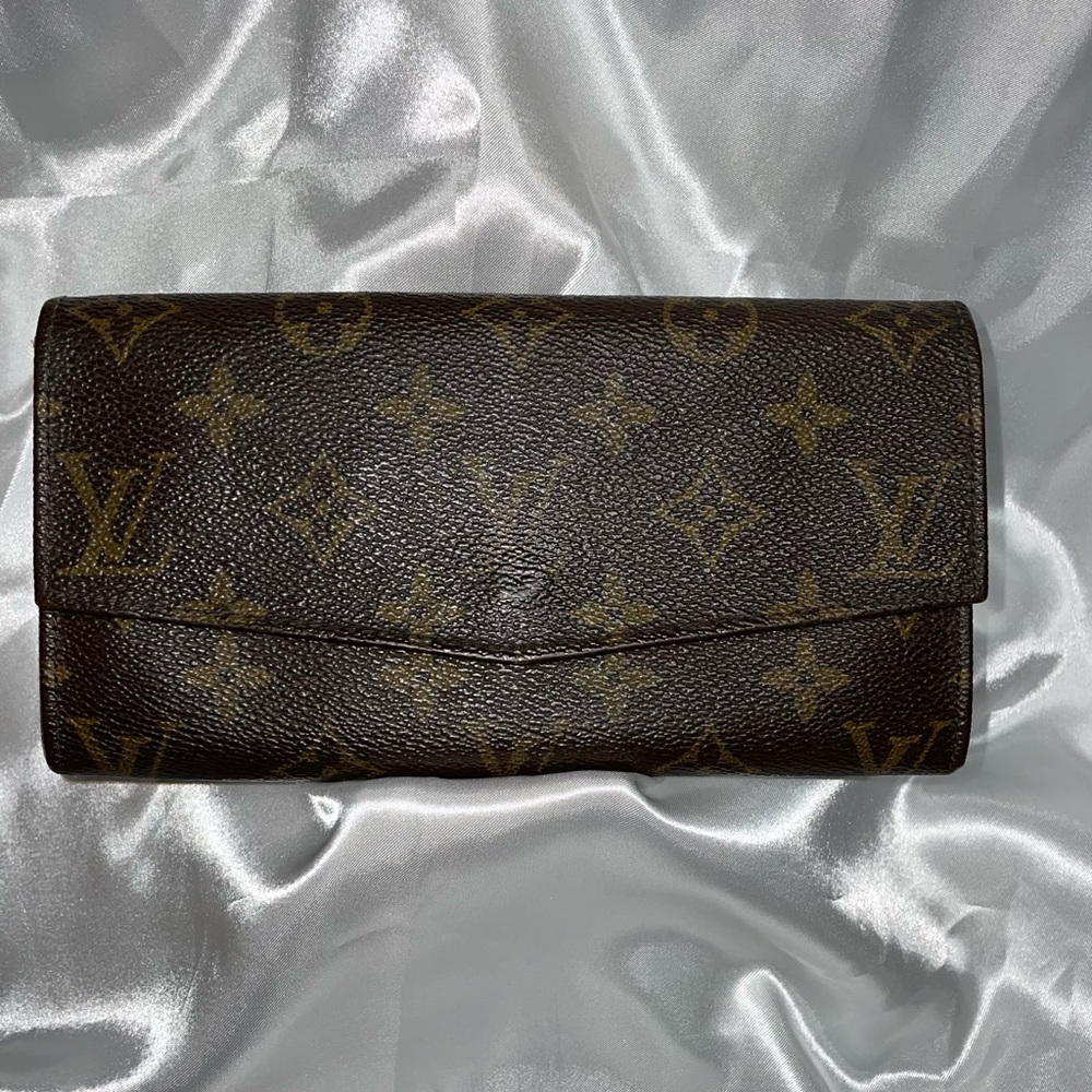 Authentic 1980s Louis Vuitton Leather Sarah Monogram Long Envelope Flap Wallet